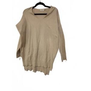 Boheme cream cozy and soft V neck sweater sz M (missing sz tag) #1654